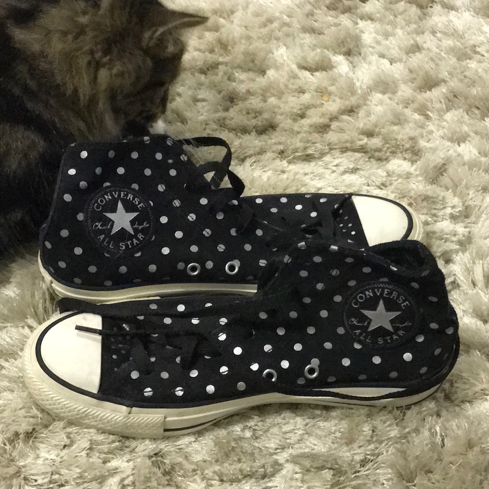 Converse polka dot high tops in black and silver